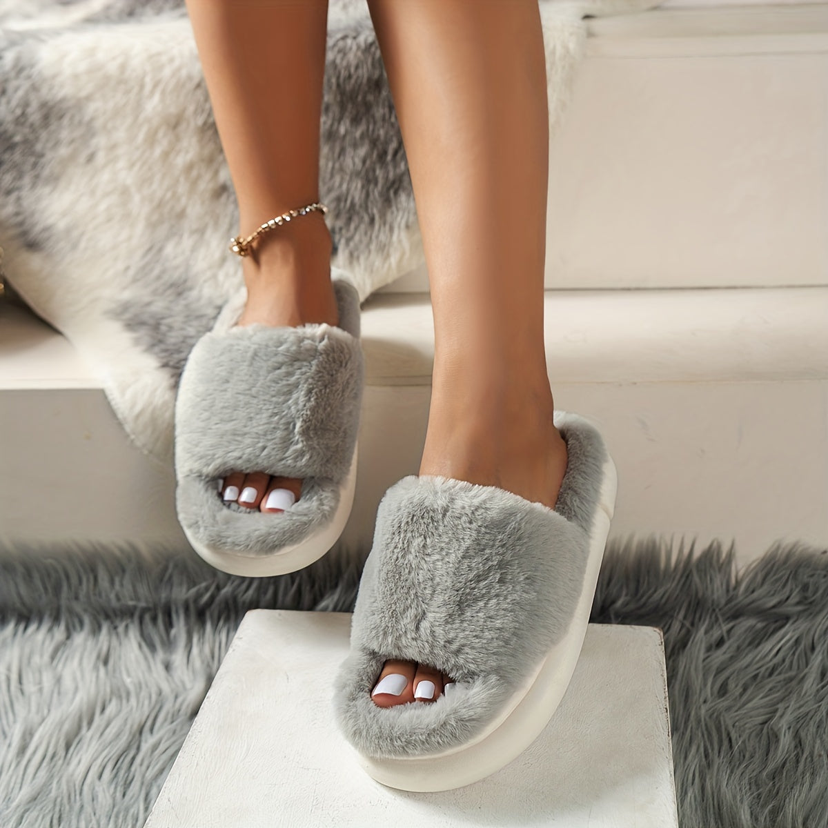 Zoë™ | Chaussons ouverts en laine