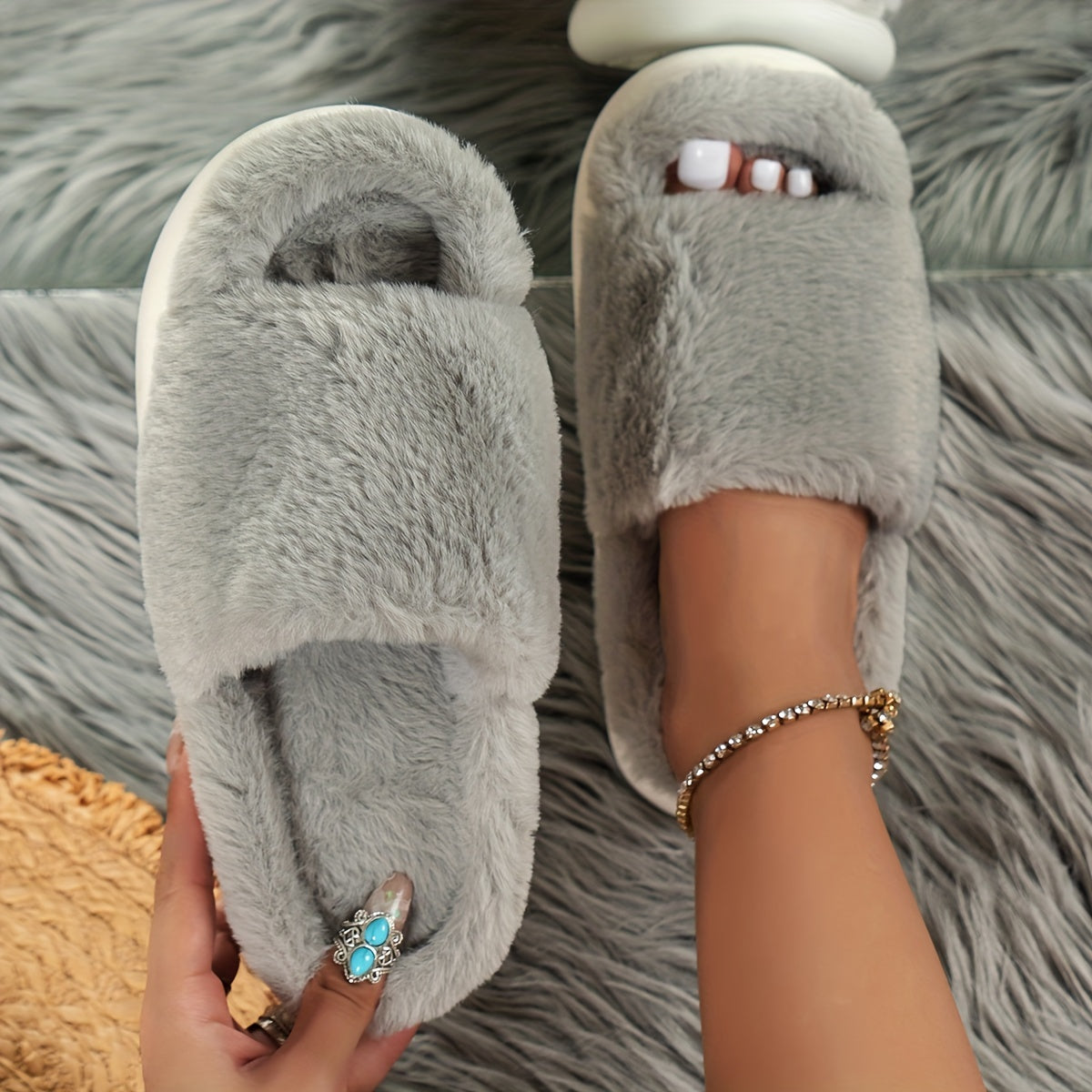 Zoë™ | Chaussons ouverts en laine