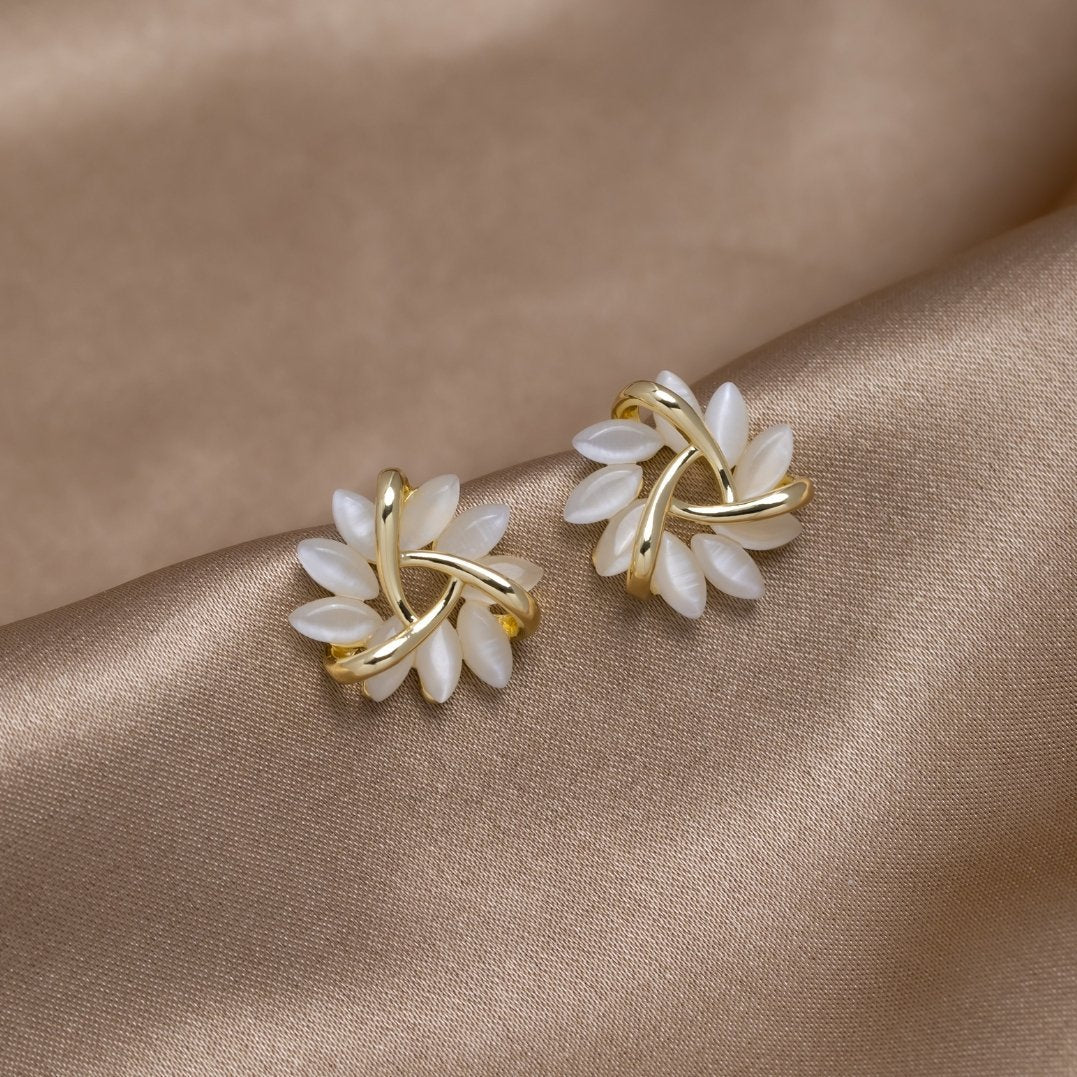 Fleur™ | Boucles d'oreilles chic en zircone